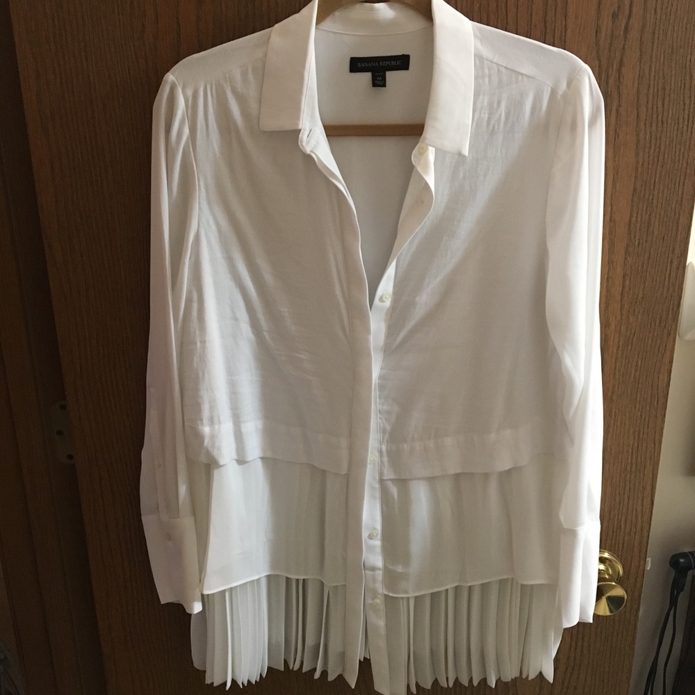 Banana Republic White Button Down Blouse